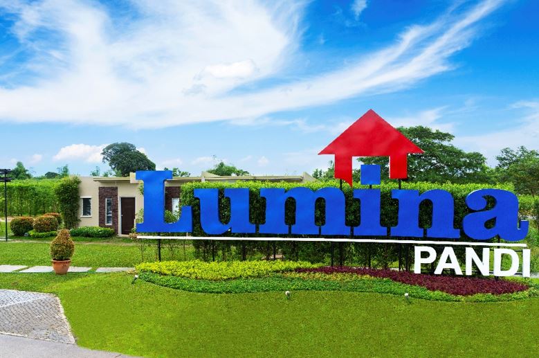 Welcome marker at Lumina Pandi subdivision